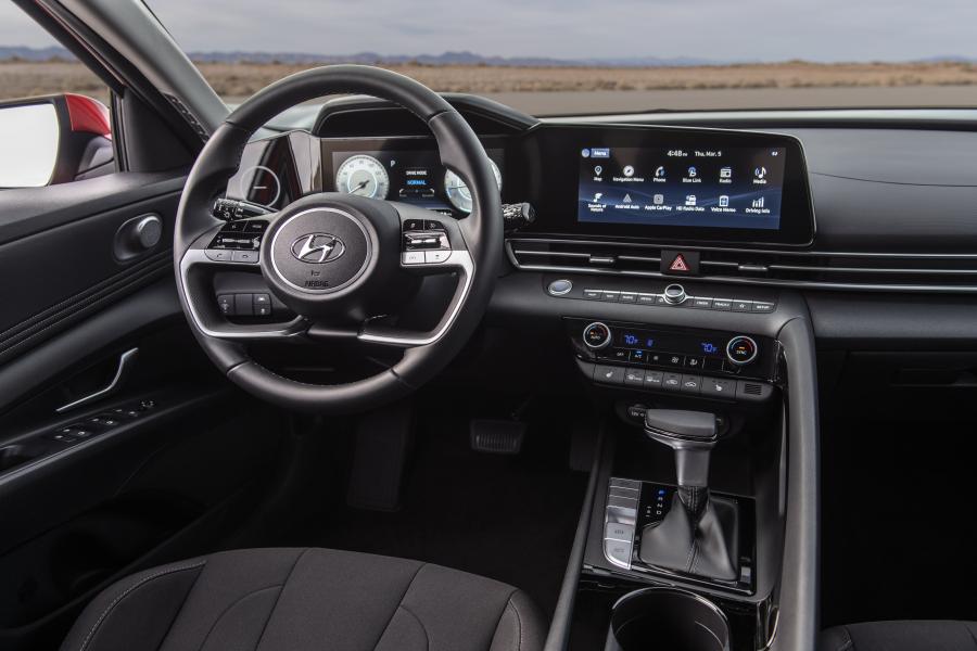 Торпедо Hyundai Elantra (CN7) 2020 года  (NA) (фото 24 из 67)